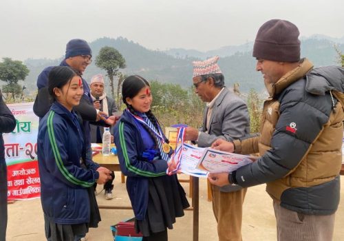 सिद्धलेकमा मावि स्तरिय हाजिरि जवाफ प्रतियोगिता,मिन्दुका मावि प्रथम