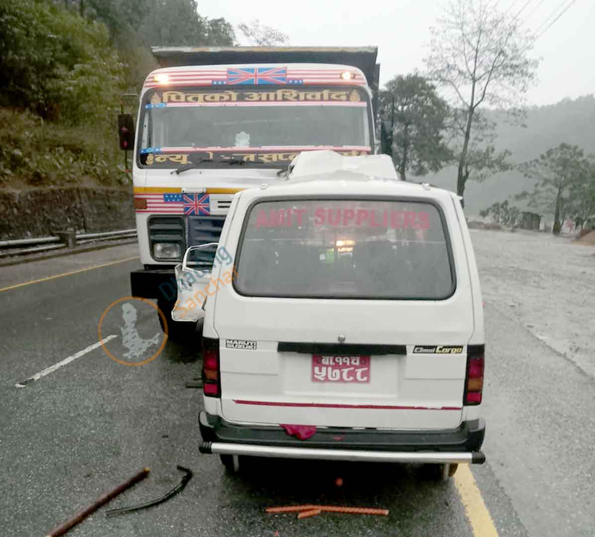 पन्ध्र किलोमा टिपर र भ्यान ठोक्किँदा धादिङका दुई जनाको मृत्यु,दुई घाईते