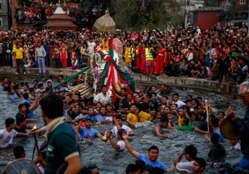 ‘कहीँ नभएको हाँडीगाउँको जात्रा’ सम्पन्न, बुधबार मूर्ति पुजारीघरमा लगिने