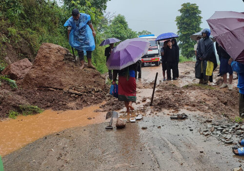 पृथ्वीराजमार्ग सञ्चालनमा, ग्रामीण सडकहरु अवरुद्ध