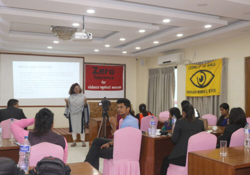 धादिङका पत्रकारसँग महिलासँग सम्बन्धित विषयमा १ दिने छलफल कार्यक्रम सम्पन्न